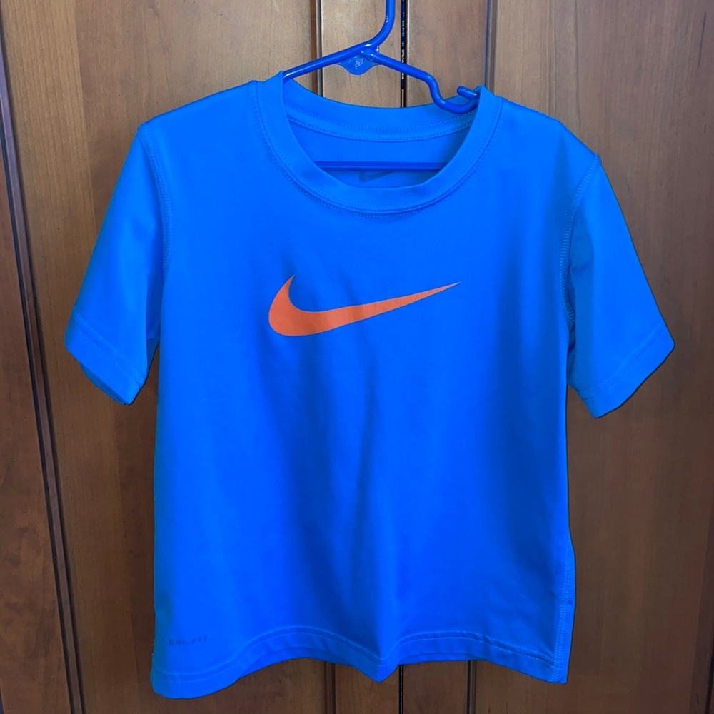Nike dri-fit  tee